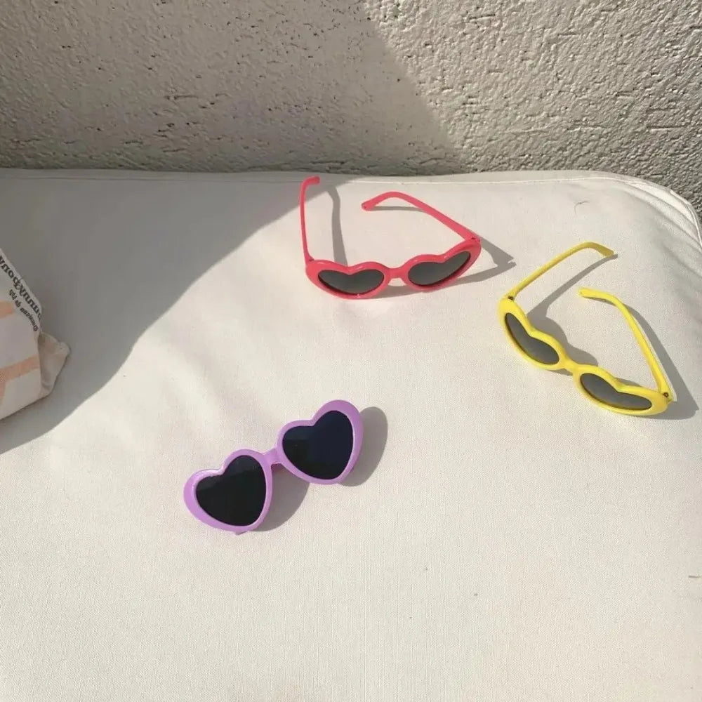 🕶️ Love Heart Pet Sunglasses – Fashion Cat & Dog Glasses with Jewelry Design